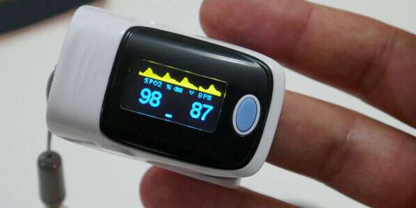 শরীরে অক্সিজেন কমে গেলে বুঝবেন পালস অক্সিমিটার দিয়ে