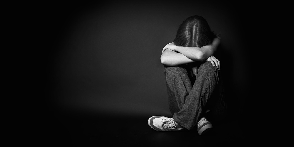 ডিপ্রেশনের ৯টি প্রধান লক্ষণ চিনে সতর্ক থাকুন